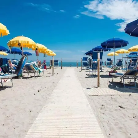 Διαμέρισμα Modern Coastal For 6 Rosolina Mare